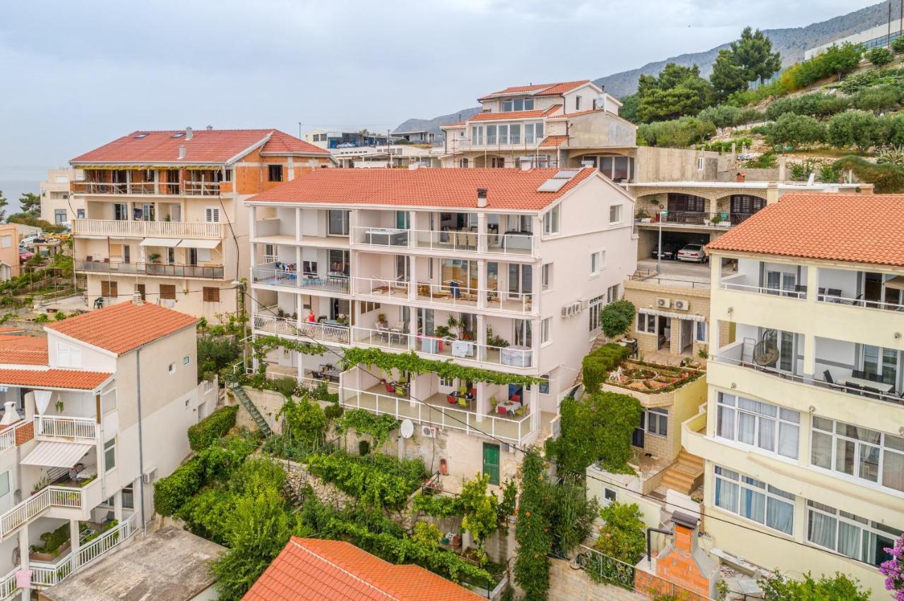 Apartments Hope Dugi Rat Bagian luar foto