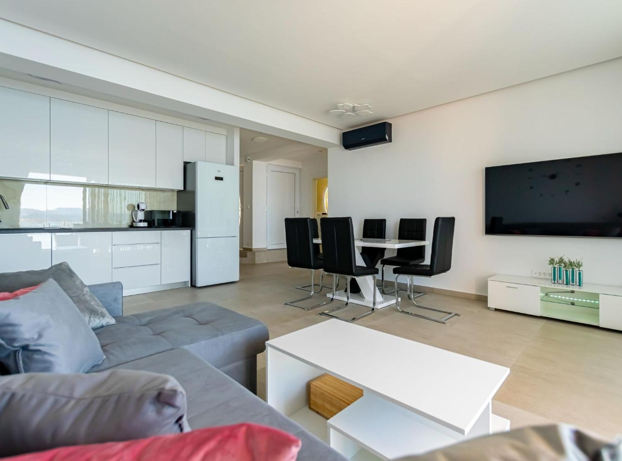 Apartments Hope Dugi Rat Bagian luar foto